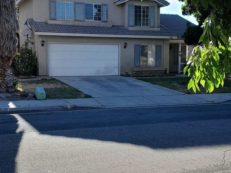 Primary Photo - 37551 Deville St