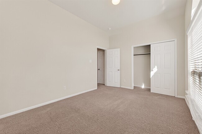 Building Photo - 3327 Tall Sycamore Trail