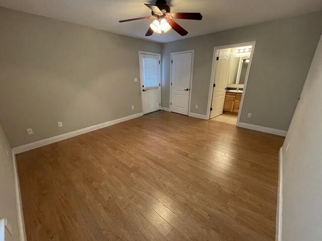 Main Bedroom w/ own bath - 6862 Sagebrush Ln