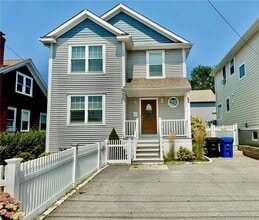 Building Photo - 52 Bedlow Ave