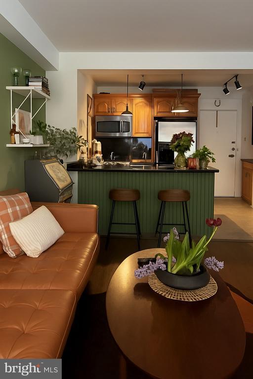 Primary Photo - 730 24th St NW