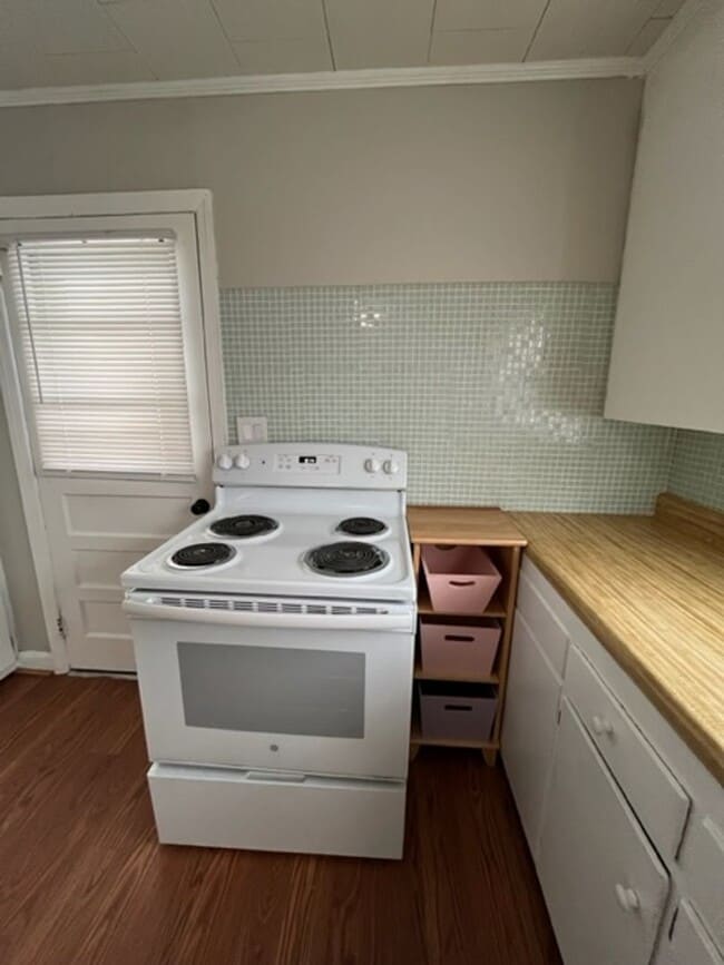 Building Photo - 2 bed 1 Bath Home Mount Airy NC