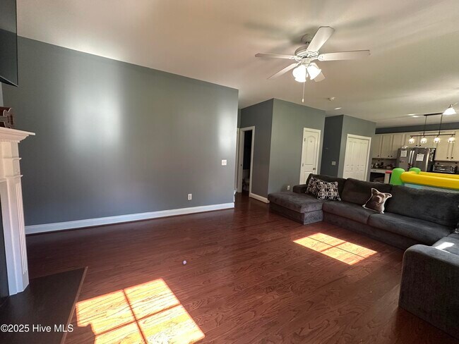Building Photo - 509 Blue Angel Ct