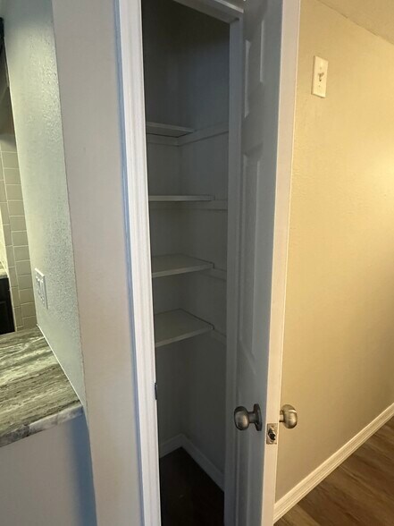 Building Photo - 1131 N Trudel Pt