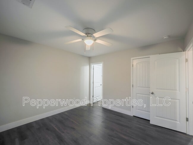 Building Photo - 42 Creekside Ln