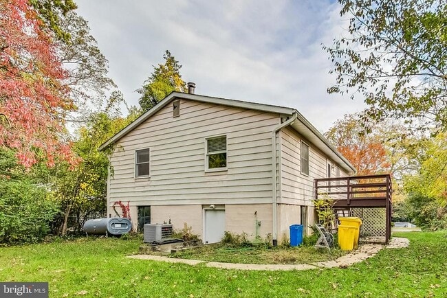 Building Photo - 412 Walnut Dr