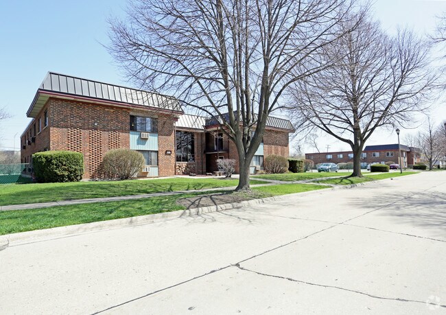 Building Photo - 329 Kimbell Ave