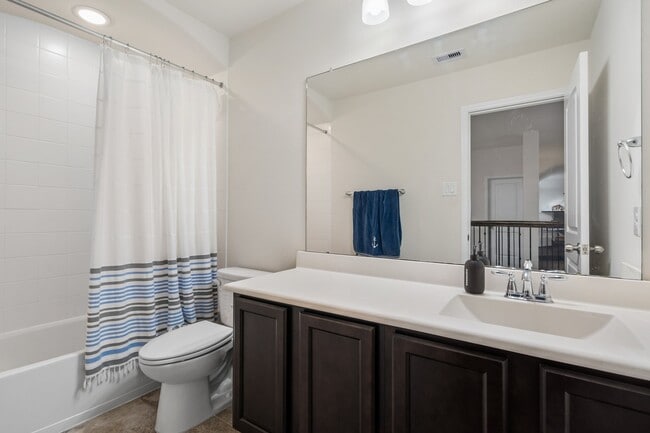 Building Photo - 1505 Heartwood Dr