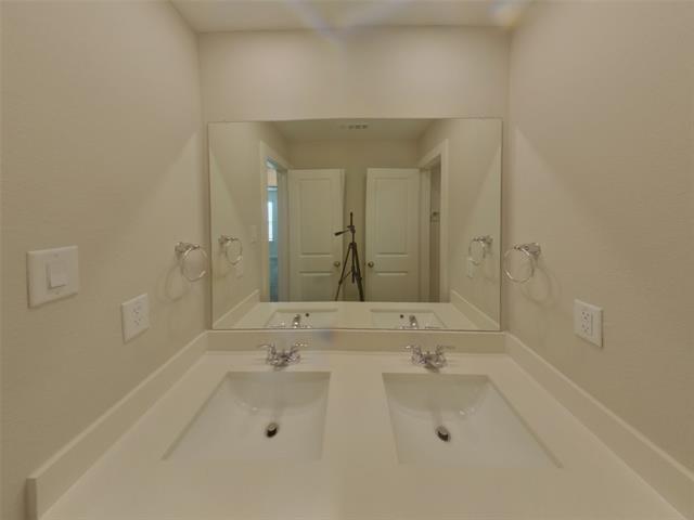 Building Photo - 1105 Fallgate Dr