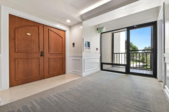 Building Photo - 3322 Casseekey Island Rd