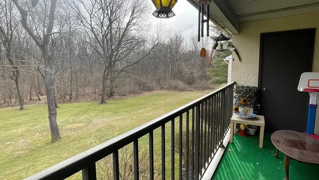 Building Photo - 280 Valley Stream Ln