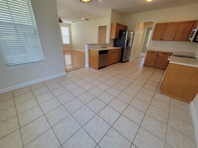Building Photo - 4061 Shady View Ln