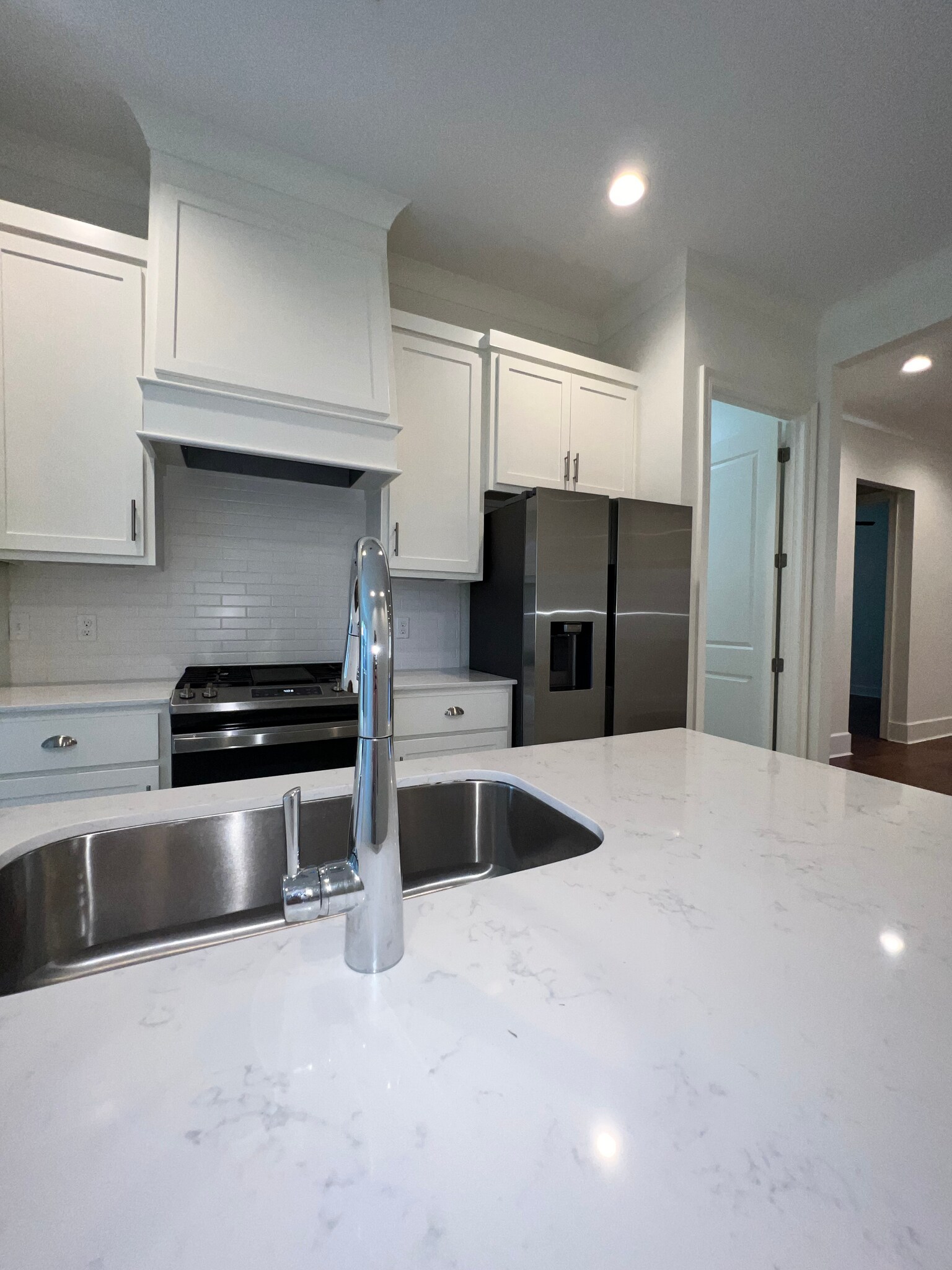 Building Photo - 324 Saint Thomas Ln