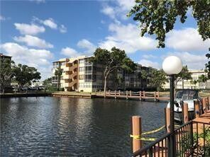 Building Photo - 2761 Taft St