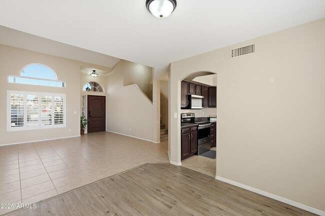 Building Photo - 12848 S 45th St