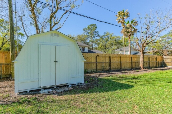 Building Photo - 9419 Campbell Rd