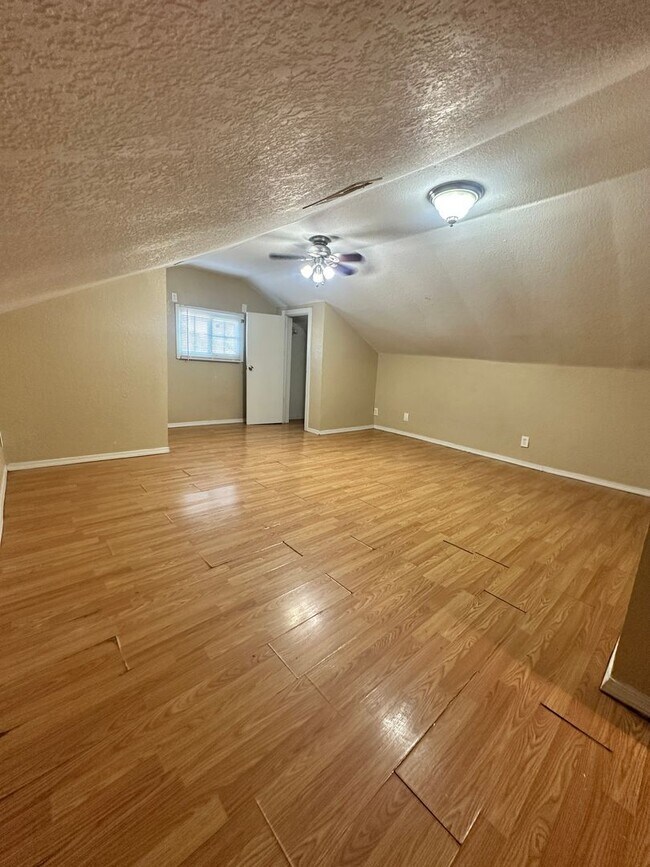 Building Photo - 907 S Carolina St