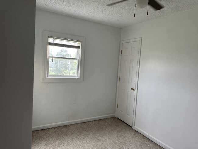 Building Photo - 6131 N 450 W