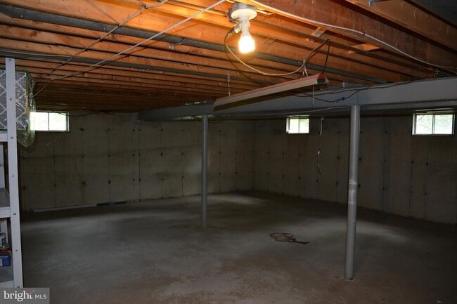 Building Photo - 711 Brainerd Rd