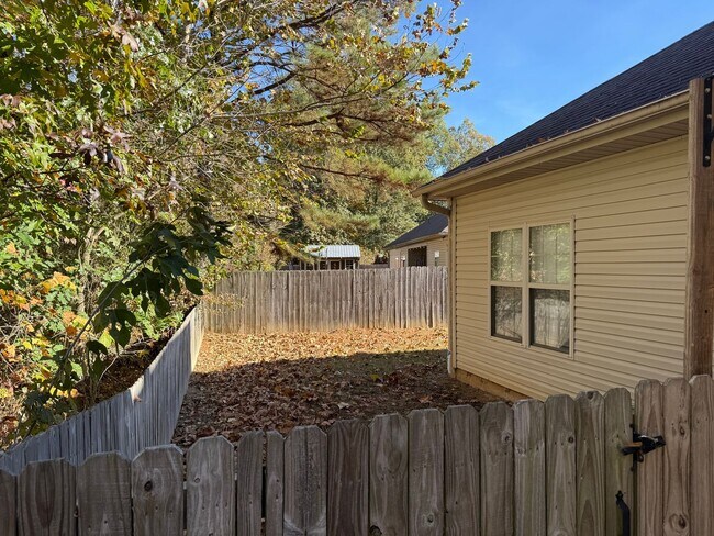 Building Photo - 111 Southwind Cove