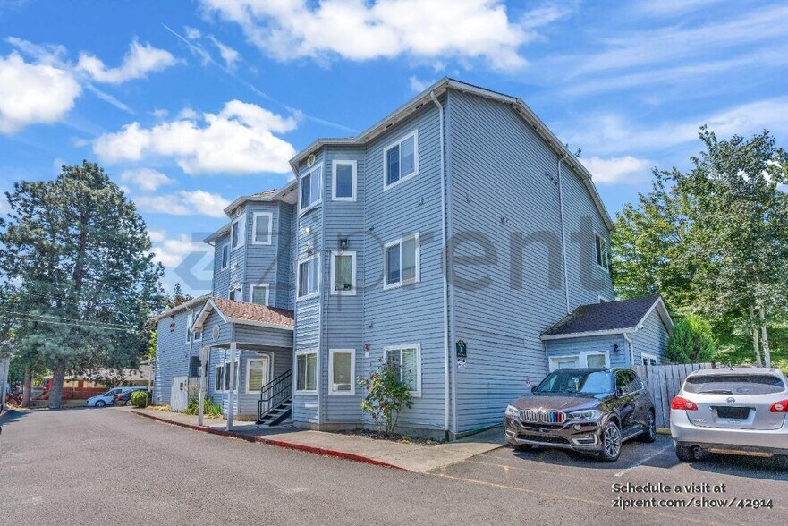 Primary Photo - 12231 SE Bush St