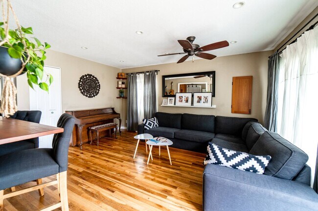 Building Photo - 4404 SE 63rd Ave