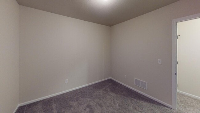 Building Photo - 3-Bed, 2-Bath single family home with an a...