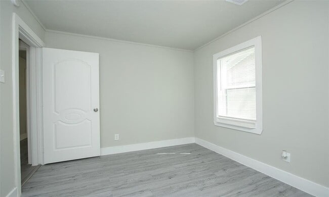 Building Photo - 4826 Larkspur St