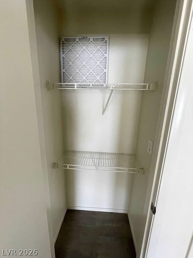 Building Photo - 8829 Cornwall Glen Ave