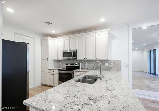 Building Photo - 7761 Bristol Cir