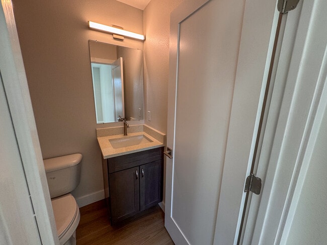 Building Photo - 419 Snyder Ave