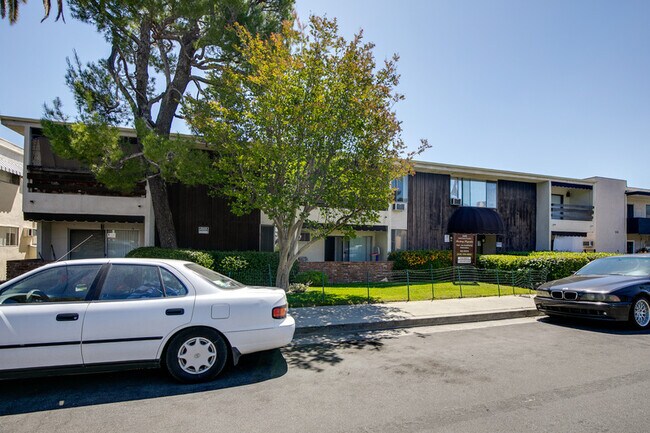 Building Photo - 5452 Corteen Pl