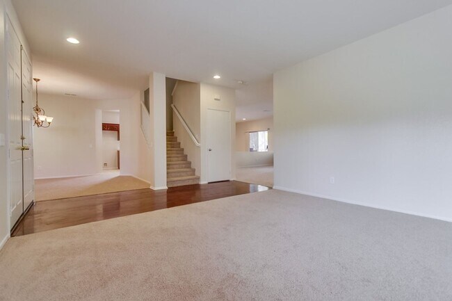 Building Photo - Gorgeous 4 Bedroom Santa Fe Hills Home With a Pool!
