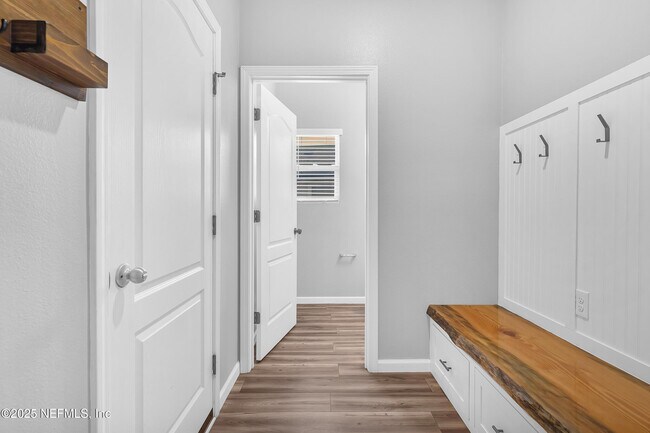 Building Photo - 150 Logrono Ct
