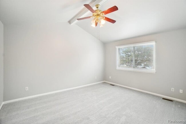 Building Photo - 2609 Huntington Dr