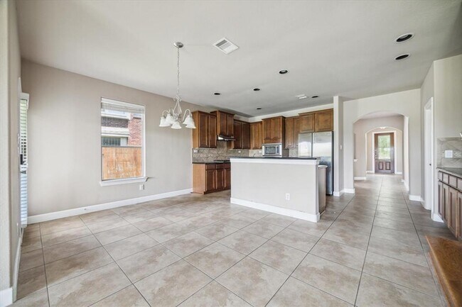 Building Photo - 25910 Celtic Terrace Dr