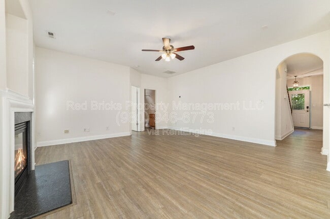 Building Photo - 1622 Wilburn Park Ln NW