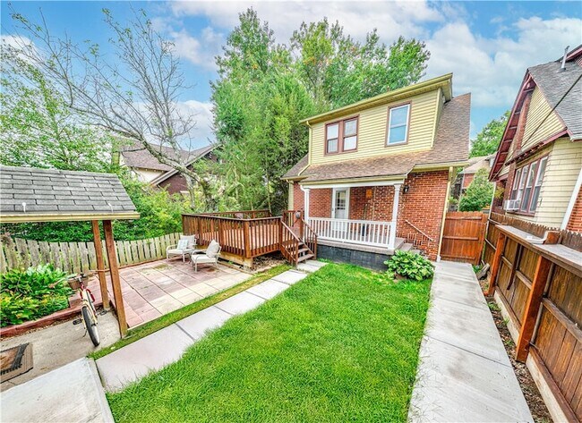 Building Photo - 1108 Highland St