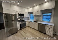 Building Photo - 158 Holland St