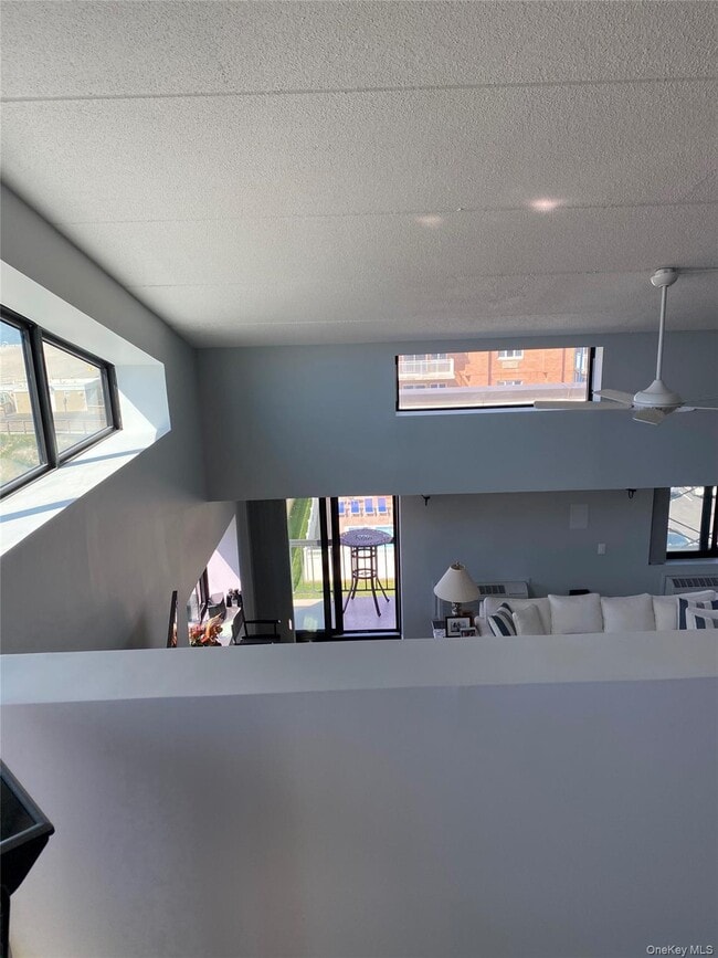 Building Photo - 750 W Broadway