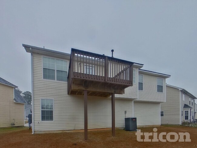 Building Photo - 7192 Tanger Blvd