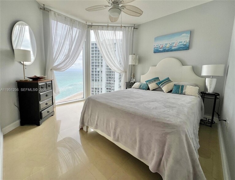 Building Photo - 16699 Collins Ave