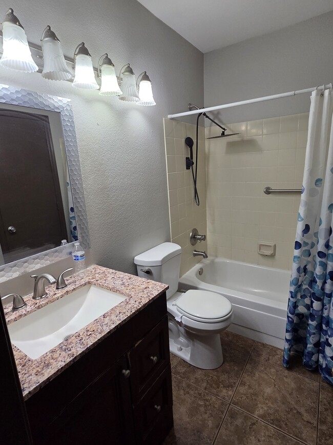 Building Photo - 1220 E Campbell Ave