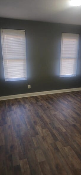 Building Photo - 2541 W Fayette St