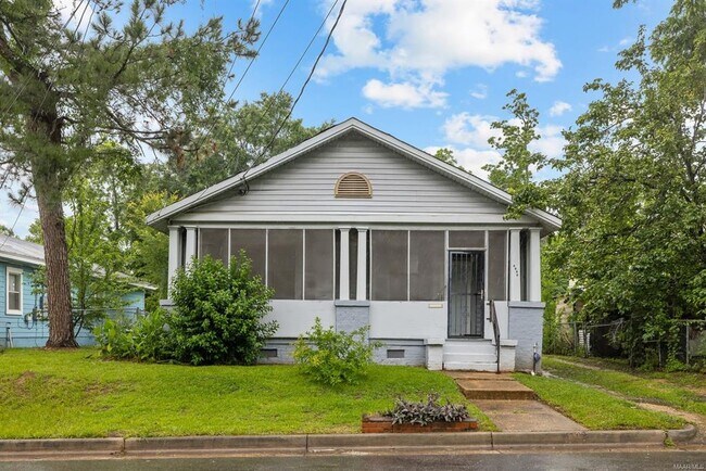 Primary Photo - 2128 Early St