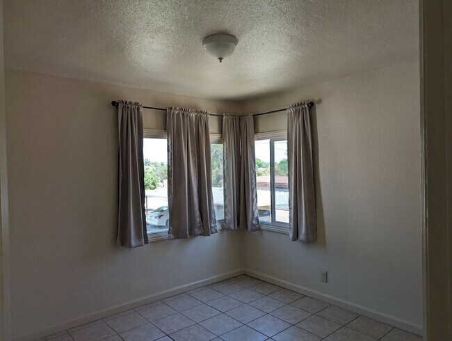 Building Photo - Nevada 4-Plex