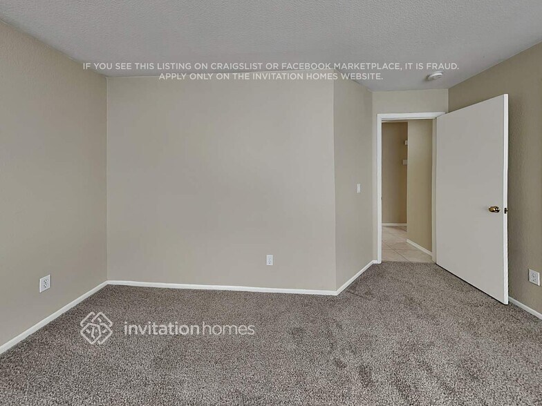 Building Photo - 8315 W Clear Stream Dr