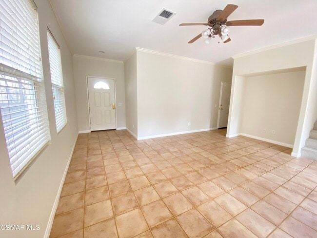 Building Photo - 559 Yarrow Dr