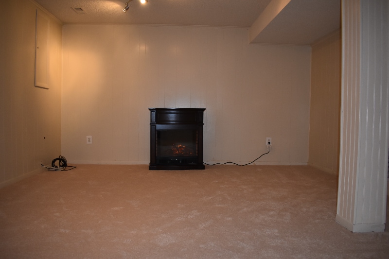 Building Photo - 7001 Roslyn Ave