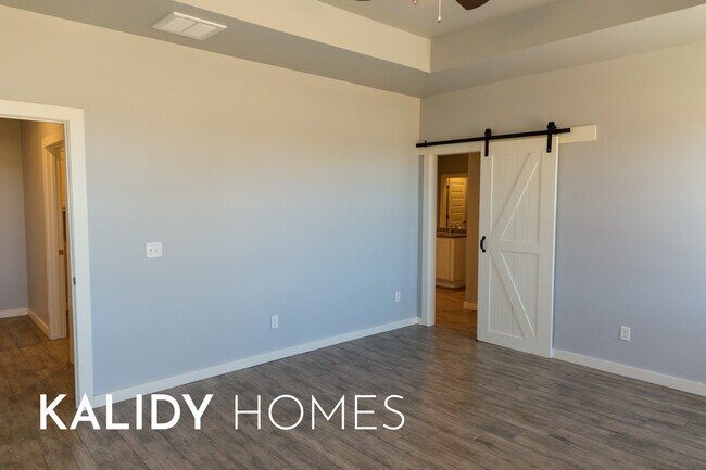 Building Photo - 306 Kirks Holw